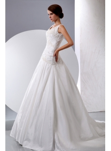 Discount Elegant Taffeta A-line Scoop Wedding Dress