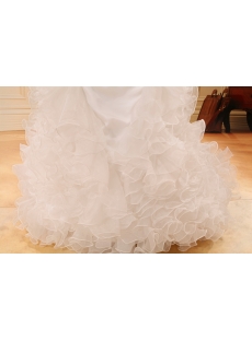 A-Line/Princess V-neck Court Train Chiffon Wedding Dress With Ruffle Beadwork F-077