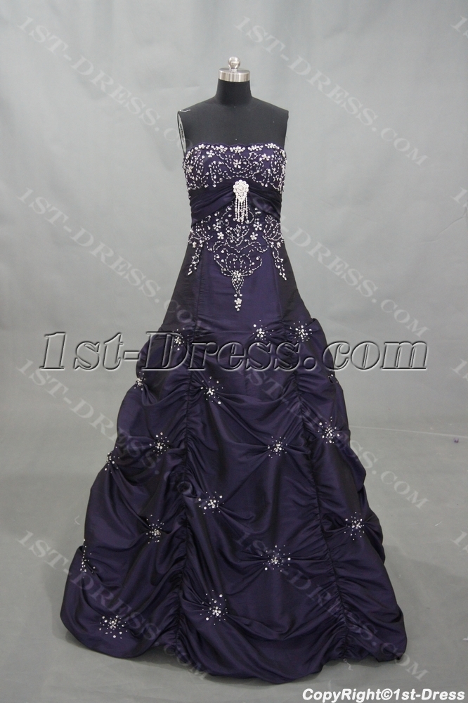 images/201306/big/Ball-Gown-Floor-Length-Taffeta-Quinceanera-Dress-With-Embroidered-Beading-02982-1674-b-1-1370459958.jpg
