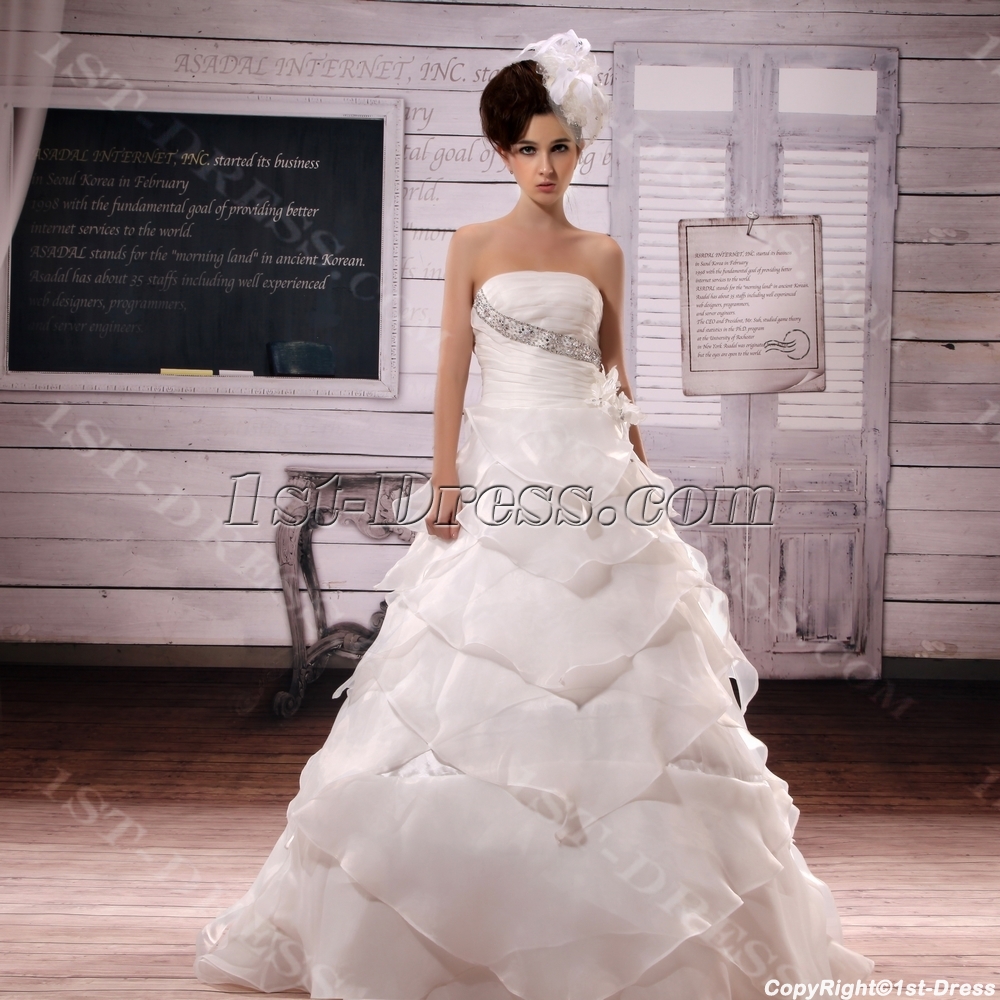 images/201306/big/Ball-Gown-Strapless-Chapel-Train-Organza-Satin-Wedding-Dress-With-Lace-Beadwork-2081-b-1-1372101319.jpg