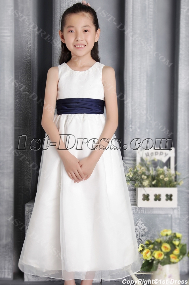 images/201306/big/Elegant-Cheap-Flower-Girl-Dress-with-Bow-2655-1693-b-1-1370509460.jpg