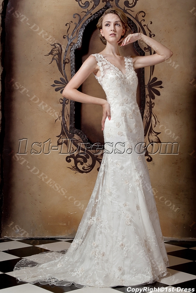 images/201306/big/Sheath-Mature-Lace-Bridal-Dress-with-V-neckline-1887-b-1-1371206140.jpg