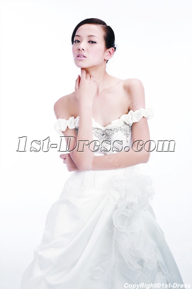 images/201307/big/Ivory-Off-Shoulder-Western-Wedding-Dress-2012-2317-b-1-1374139574.jpg