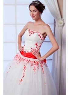 Princess Ball Gown Quinceanera Dress with Red