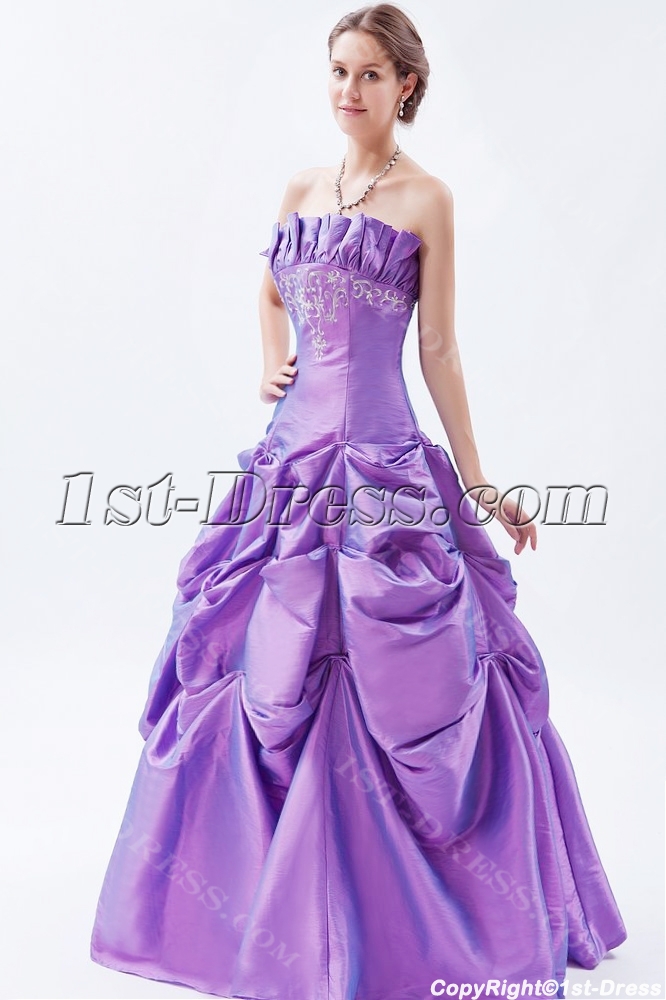 images/201309/big/Purple-2011-Strapless-Taffeta-Embroidery-Quinceanera-Dresses-2992-b-1-1379422235.jpg