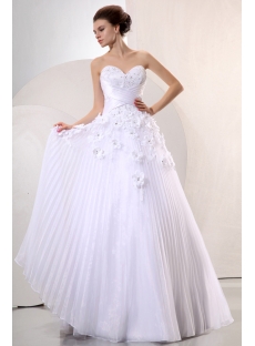 White Delicate Long Sweetheart Ball Gown Wedding Dress