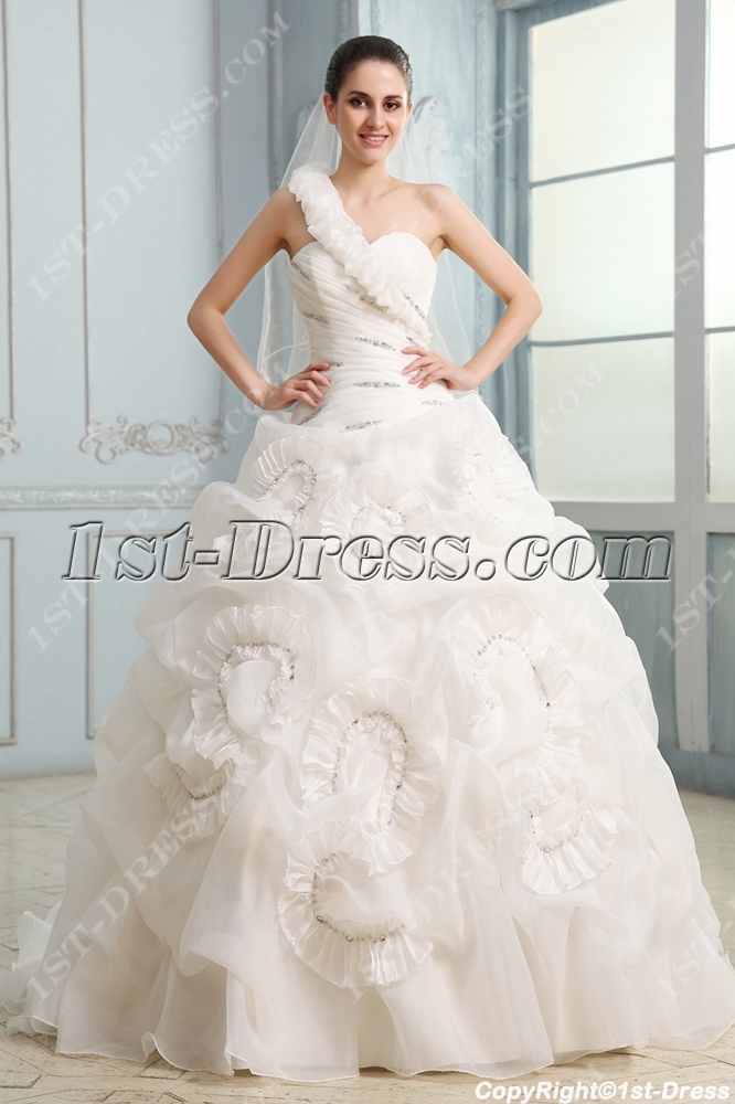 images/201311/big/Exquisite-Ruched-One-Shoulder-Ball-Gown-Wedding-Dress-with-One-Shoulder-3335-b-1-1383384249.jpg