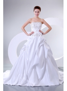 Charming Princess Wedding Dresses Sweetheart Neckline with Embroidery
