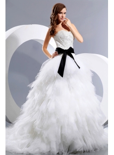 Luxurious Sweetheart Princess Wedding Dress with Black Sash