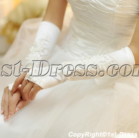 images/201402/big/Beautiful-Appliques-Fingerless-Wedding-Gloves-for-Women-4395-b-1-1391691953.jpg
