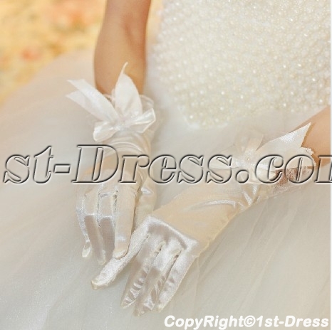 images/201402/big/Short-Lace-Fingertips-Gloves-Wedding-4400-b-1-1391693239.jpg