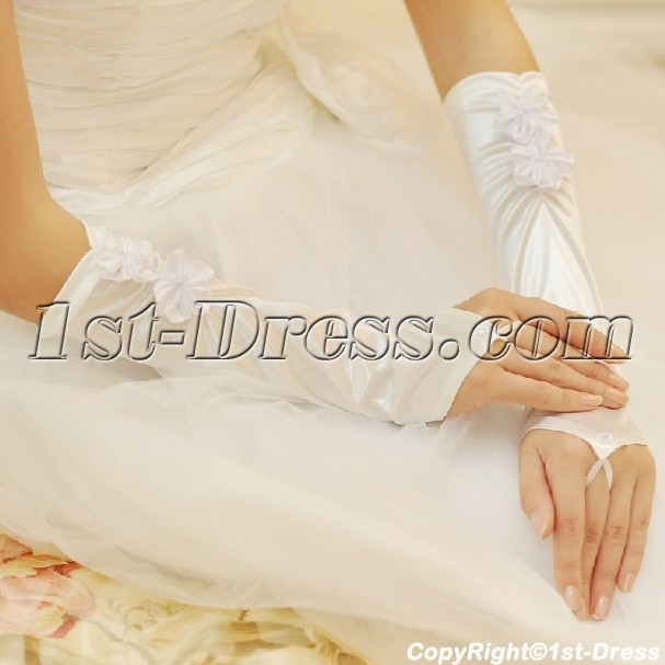images/201402/big/Simple-Fingerless-Wedding-Gloves-with-Handmade-Flowers-4381-b-1-1391637704.jpg