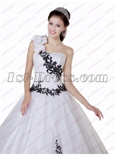 Beautiful Black and White One Shoulder Quinceanera Ball Gowns 2018
